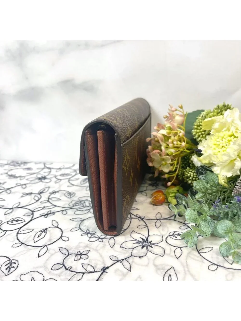 Louis Vuitton Portefeuille Sarah Monogram Wallet